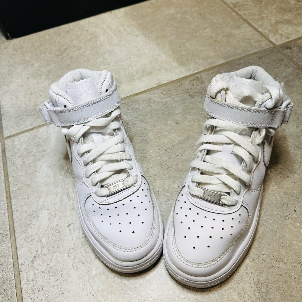 Air Force 1 size 4.5 youth